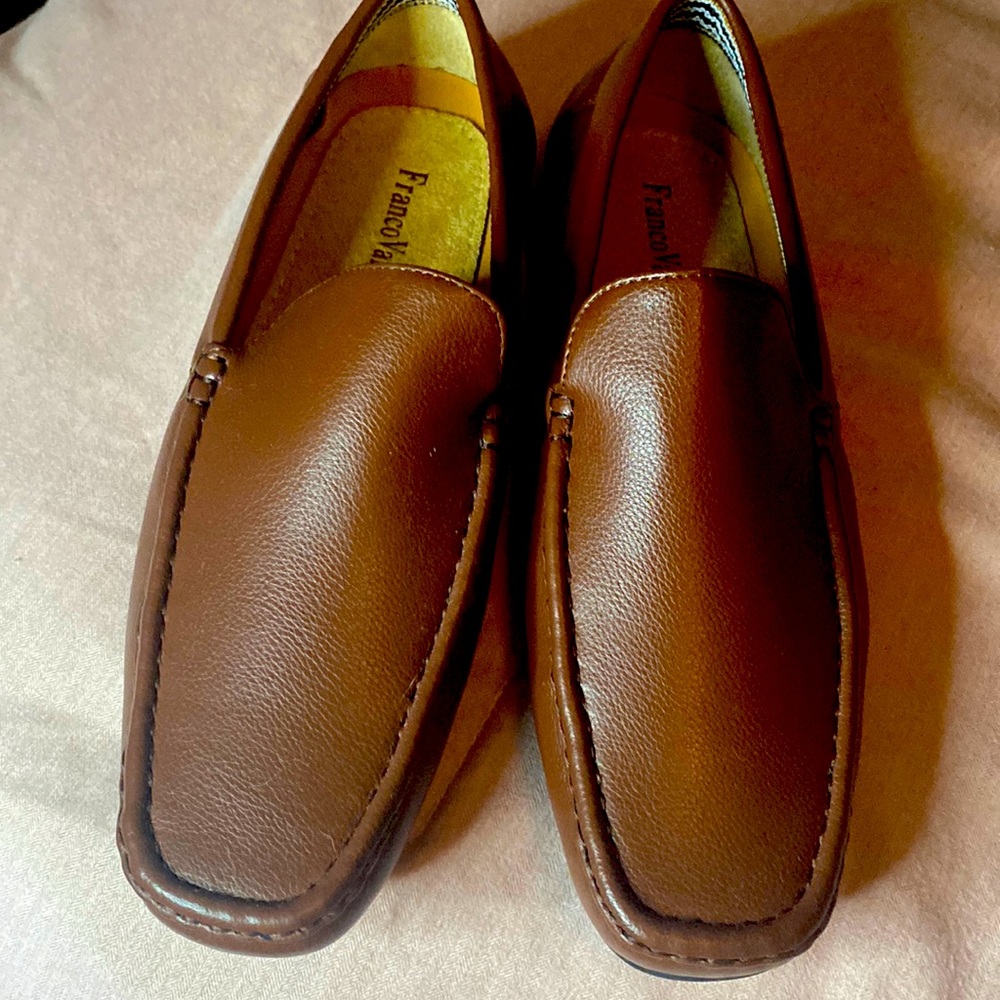 Mens 8.5 size casual loafer